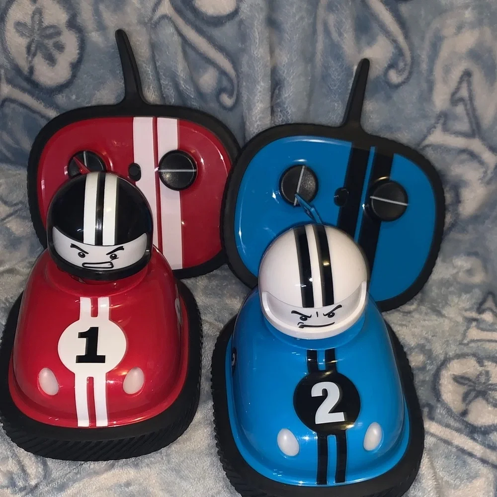 Sharper Image Racing Set - Red and Blue - Picture 4 of 4